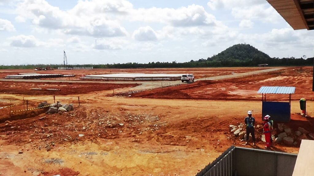 Construction site of the Mempawah Smelter Grade Alumina Refinery (SGAR) plant At Bukit Batu Village, West Kalimantan, Indonesia (Source: Borneo Alumina Indonesia)