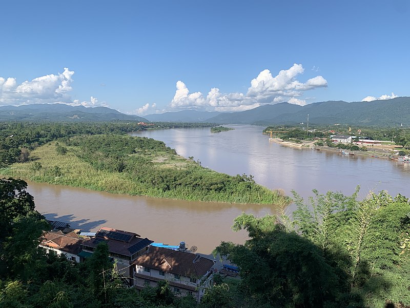 Golden_Triangle_Mekong_at_Doi_Pu_Khao_06