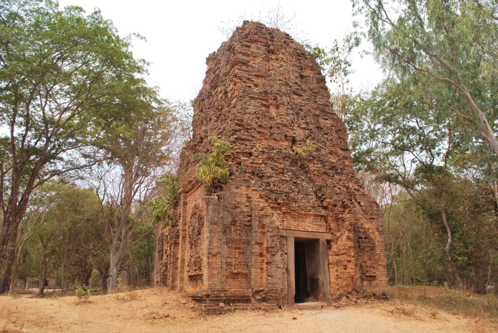 Sambor Prei Kuk Archaeological Site representing the Cultural Landscape of Ancient Ishanapura - Prasat N15 SE (So Sokun Theary/UNESCO)