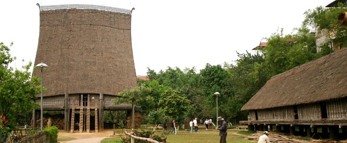 Vietnam Museum of Ethnology, Hanoi (daytourshanoi.com) 
