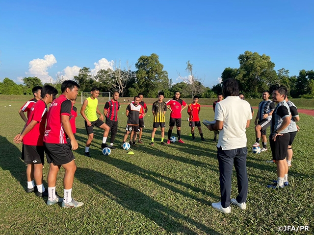 HANITA Atsushi as GK Coach for the Brunei Darussalam National Team (jfa.jp)